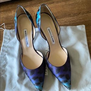 Manolo Blahnik Leopard Fabric Pump